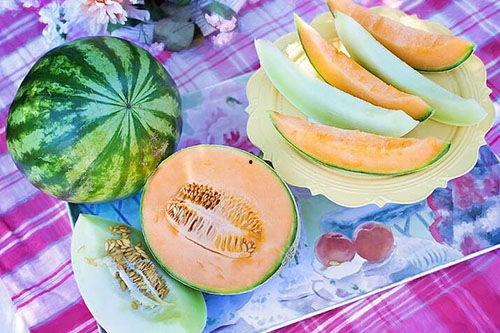 梦见别人在分瓜吃,揭秘分瓜吃梦的深层寓意