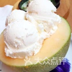 吃网纹蜜瓜视频,视频带你一尝甜蜜滋味