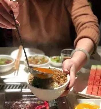 抖音吃瓜图文,揭秘热门事件背后的真相与笑料”