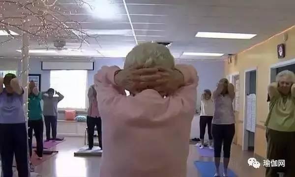 瑜伽老师吃瓜,瑜伽老师与瓜果的和谐生活